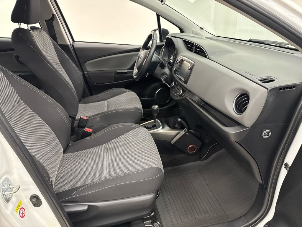 Toyota Yaris 2015 Valkoinen
