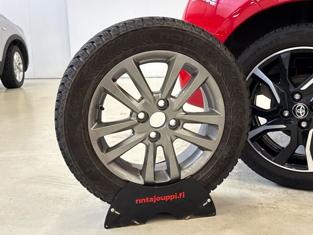 Toyota Yaris 2015 Punainen