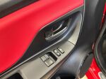 Toyota Yaris 2015 Punainen