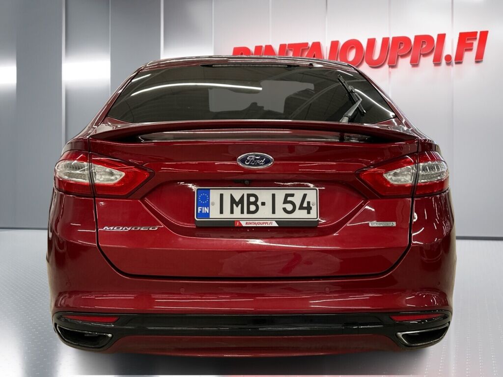 Ford Mondeo 2015 Punainen