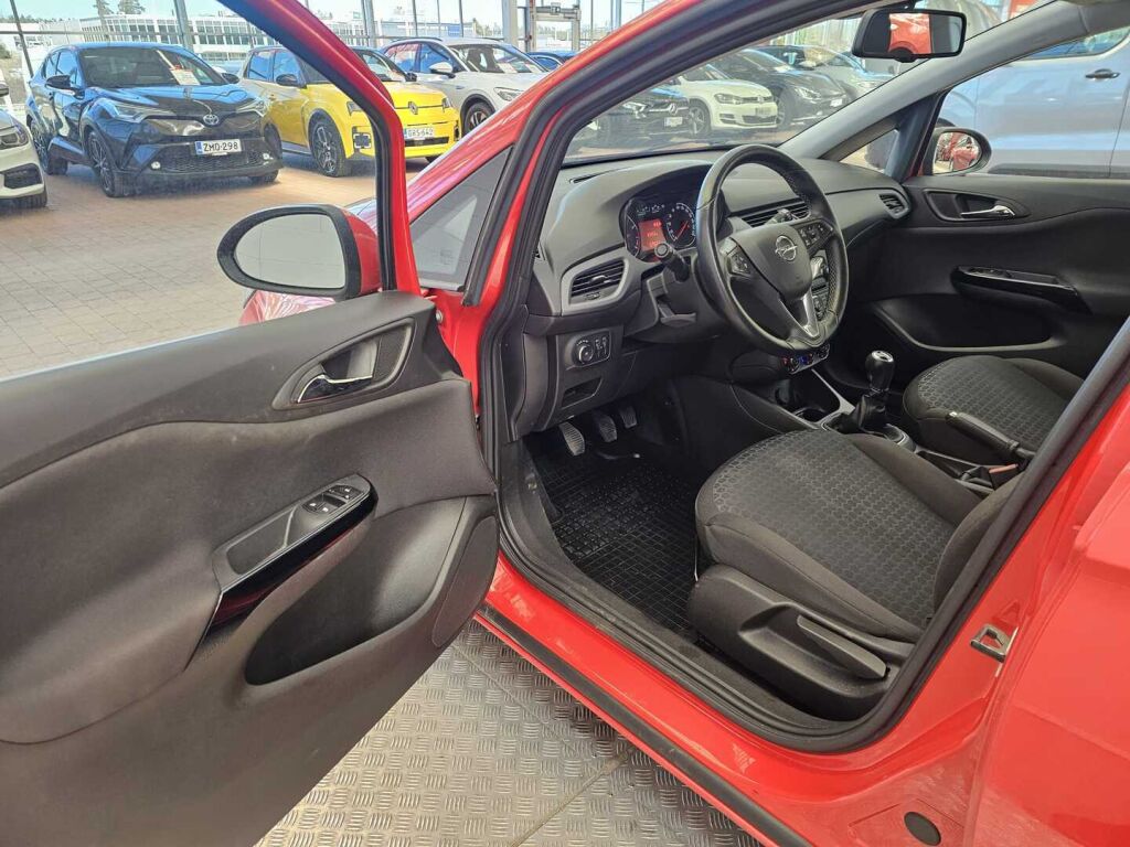 Opel Corsa 2015 Punainen