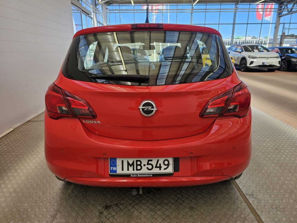 Opel Corsa 2015 Punainen