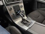 Volvo V60 2015 Punainen