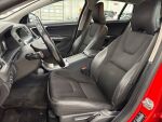 Volvo V60 2015 Punainen