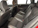 Volvo V60 2015 Punainen