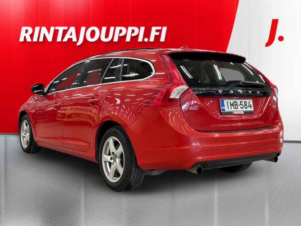 Volvo V60 2015 Punainen