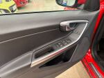 Volvo V60 2015 Punainen