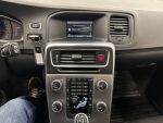 Volvo V60 2015 Punainen