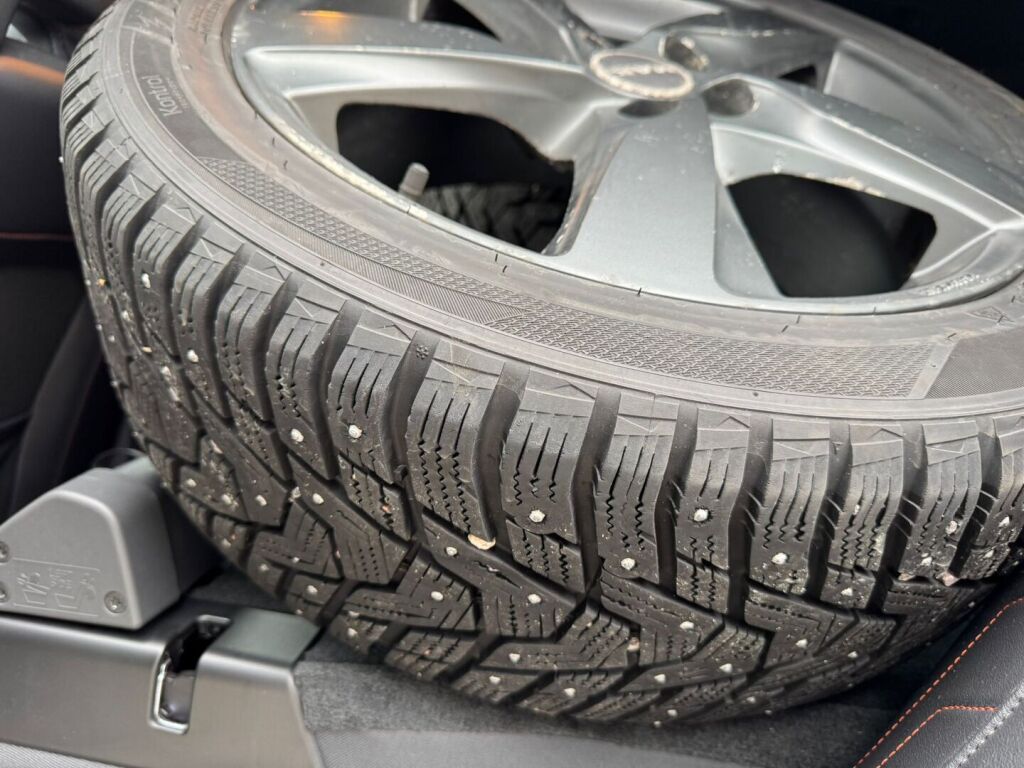 Volvo V60 2015 Sininen