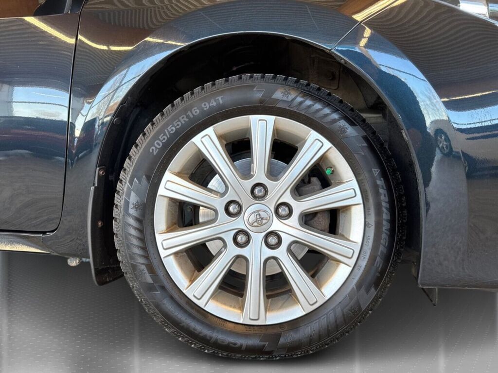 Toyota Corolla 2015 Harmaa