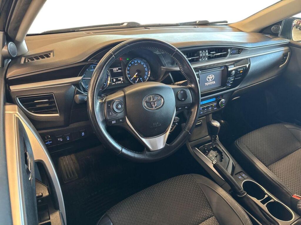 Toyota Corolla 2015 Harmaa