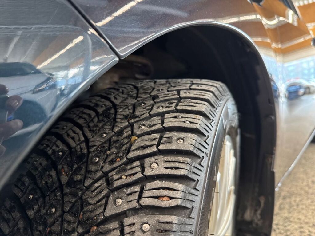 Toyota Corolla 2015 Harmaa