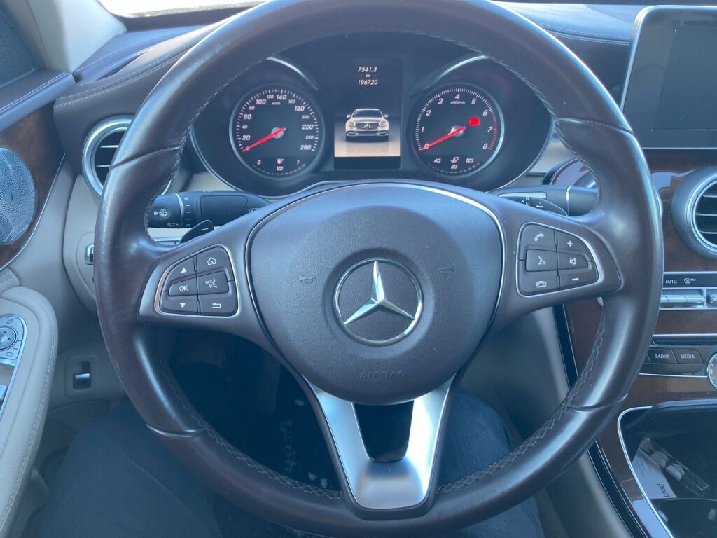 Mercedes-Benz C 2015 Musta