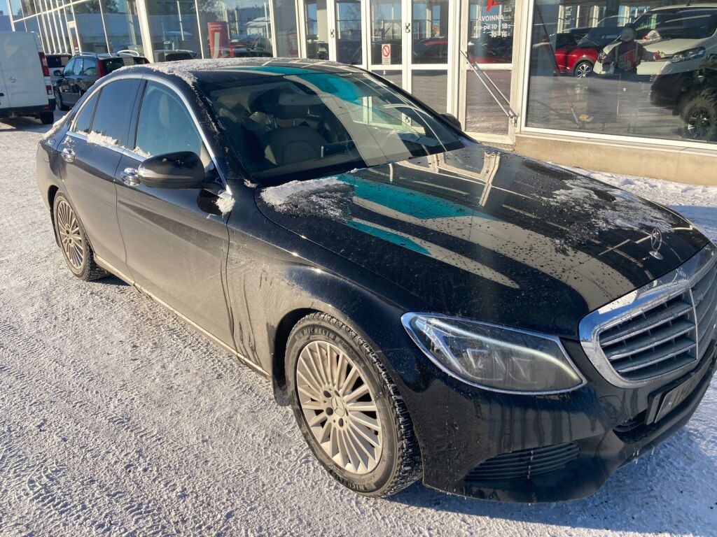 Mercedes-Benz C 2015 Musta