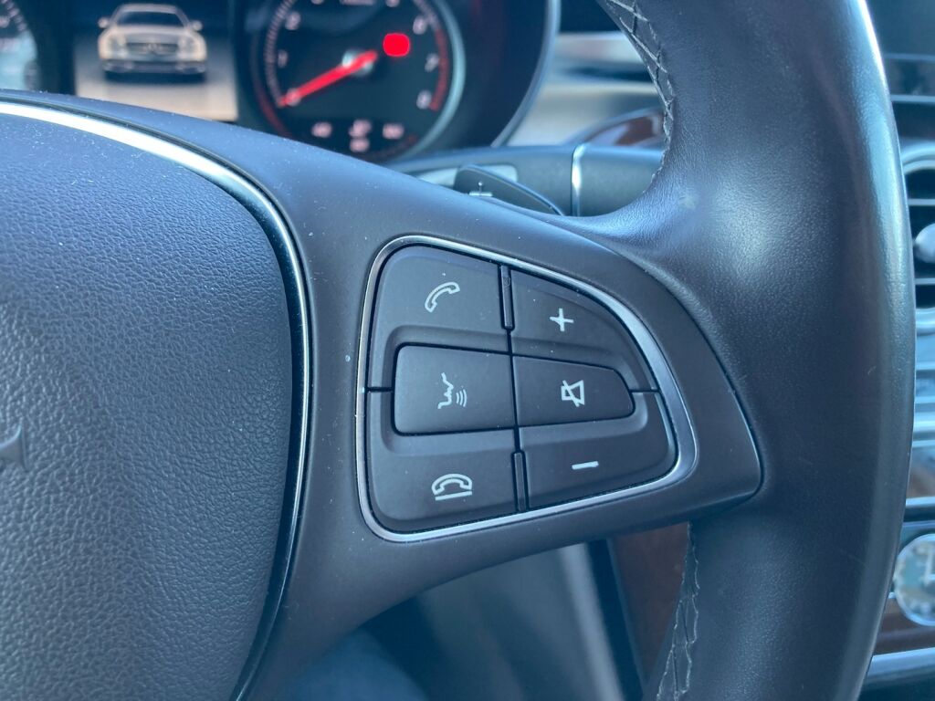 Mercedes-Benz C 2015 Musta