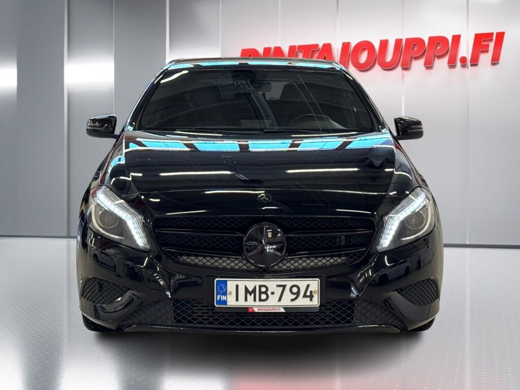 Mercedes-Benz A 2015 Musta