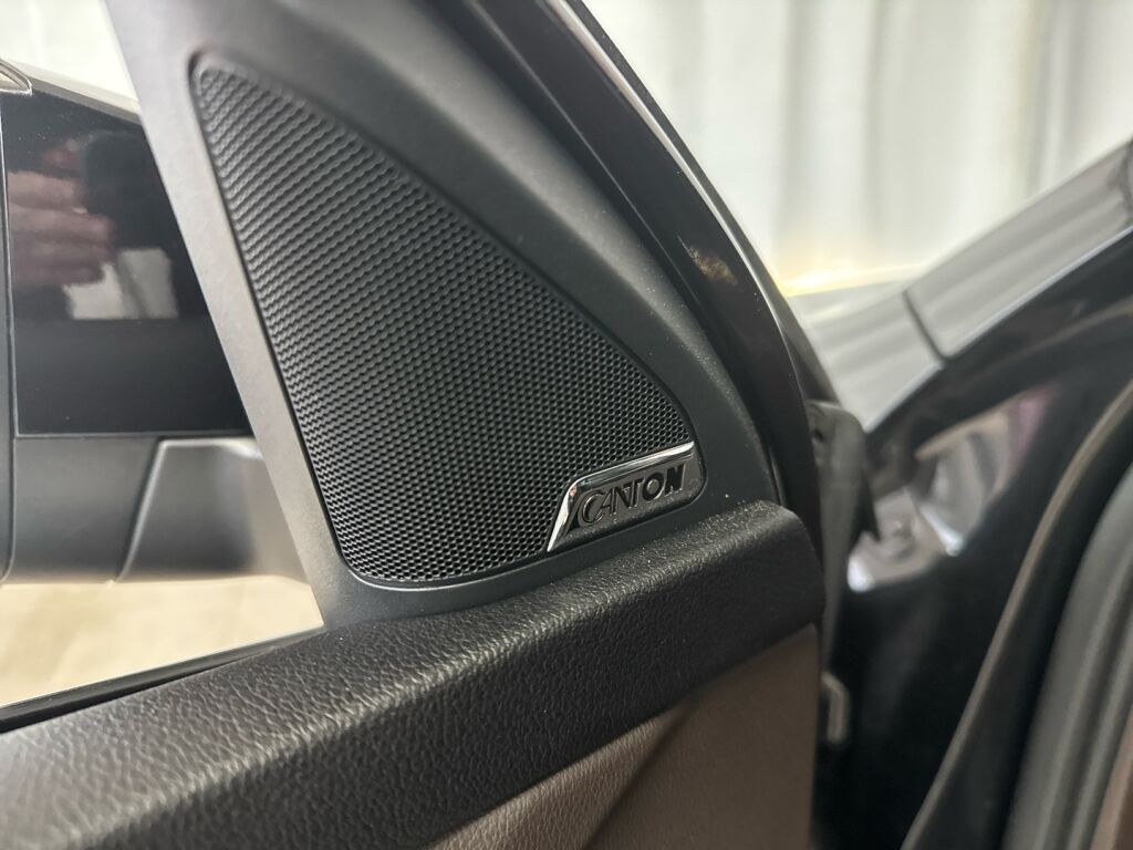 Skoda Octavia 2015 Musta