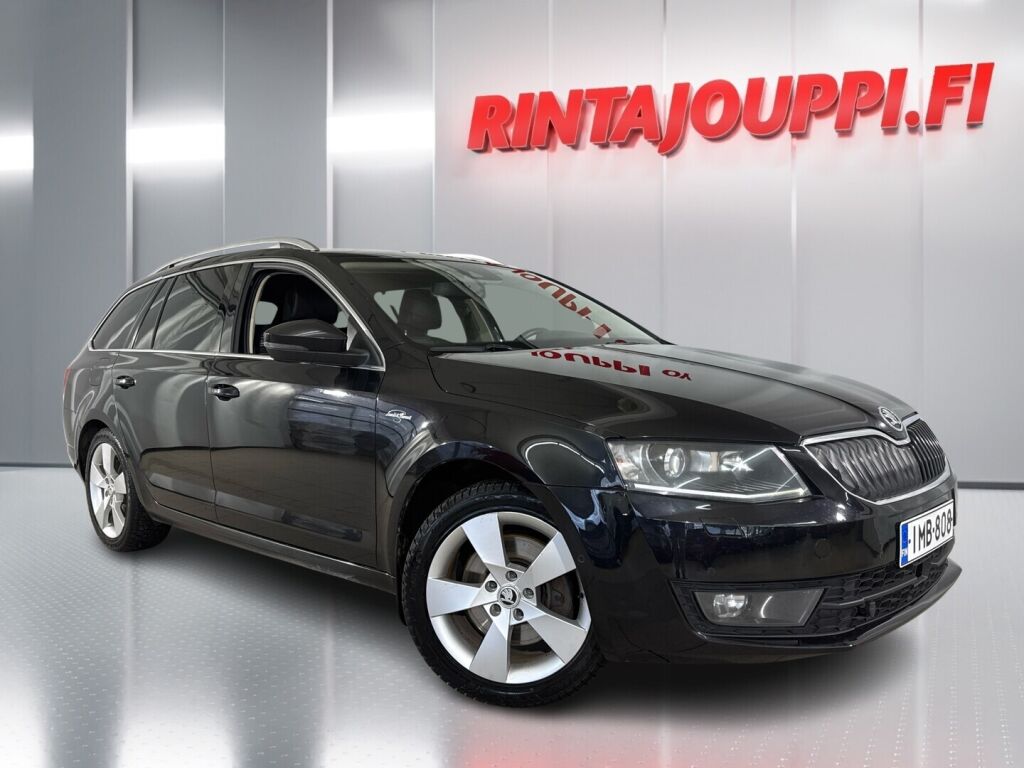 Skoda Octavia 2015 Musta