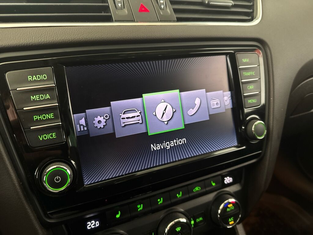 Skoda Octavia 2015 Musta