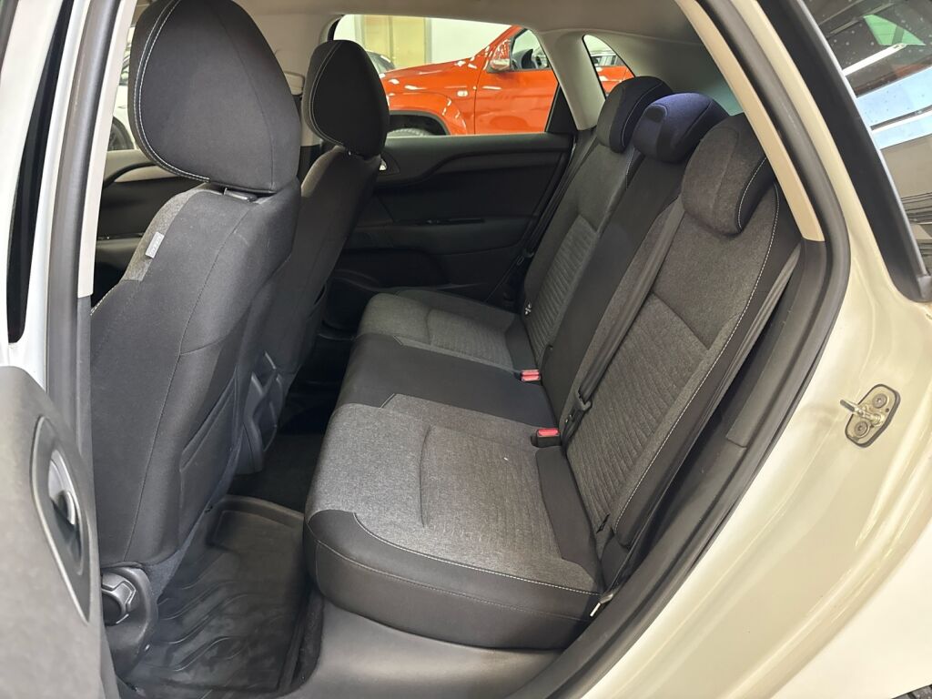 Citroen C4 2015 Valkoinen