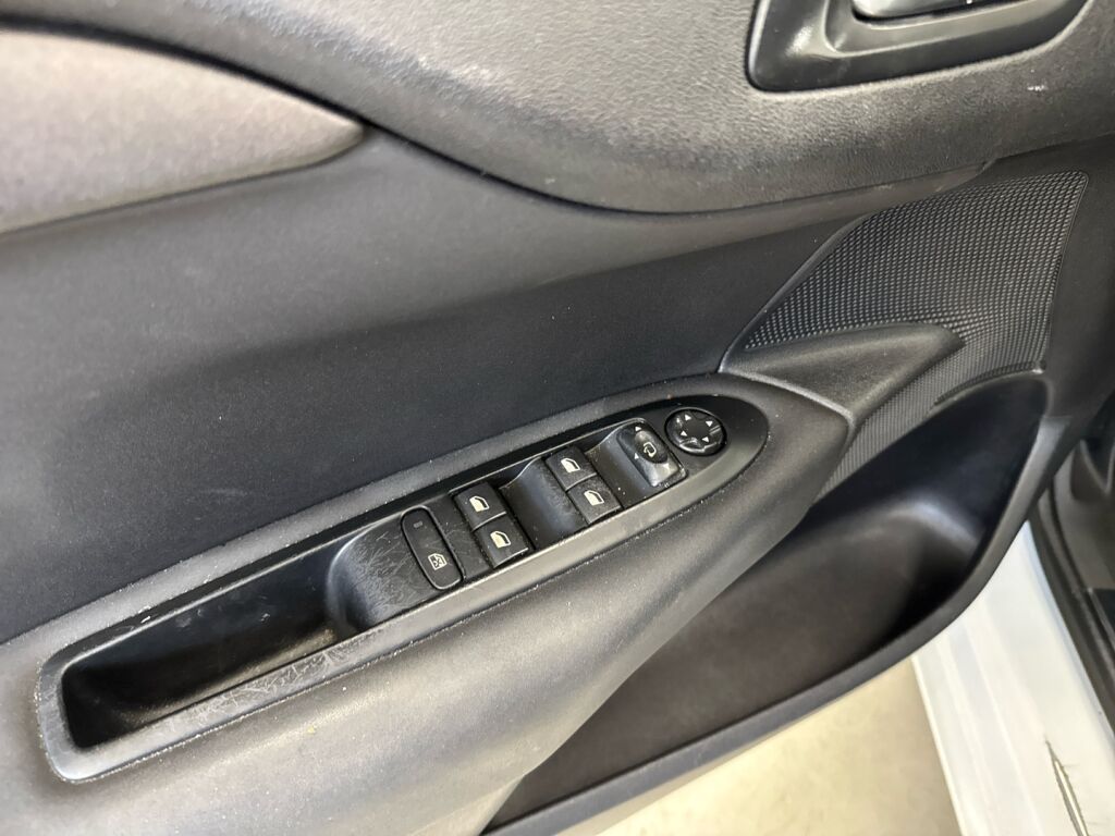 Citroen C4 2015 Valkoinen