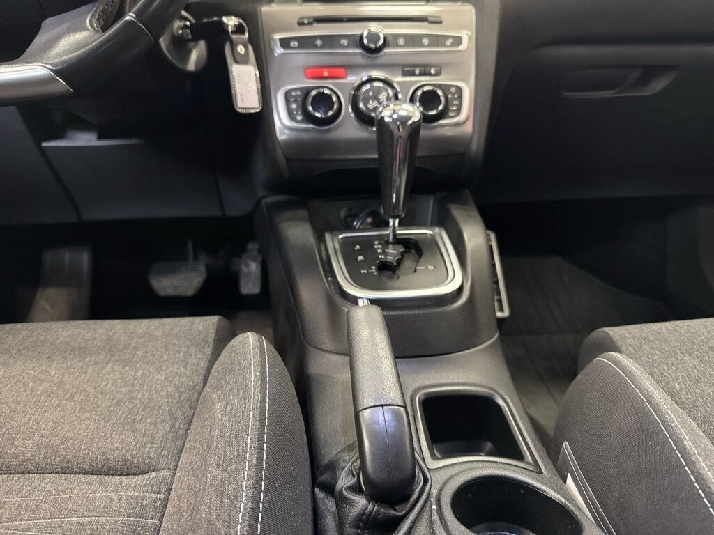 Citroen C4 2015 Valkoinen