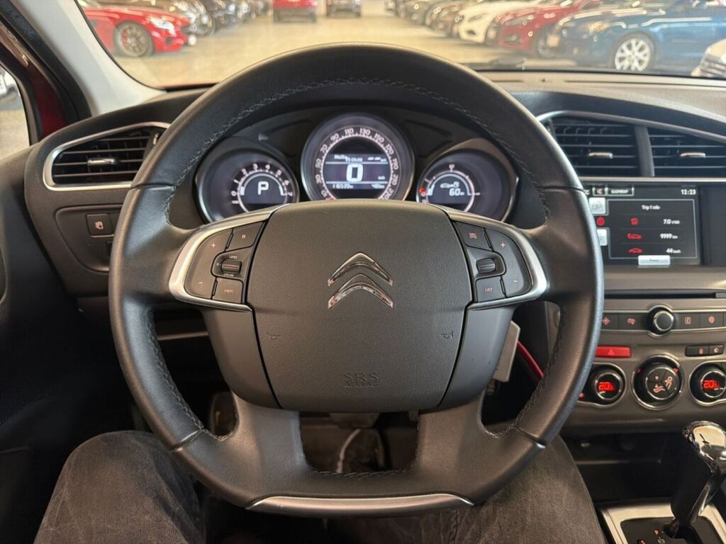 Citroen C4 2015 Punainen