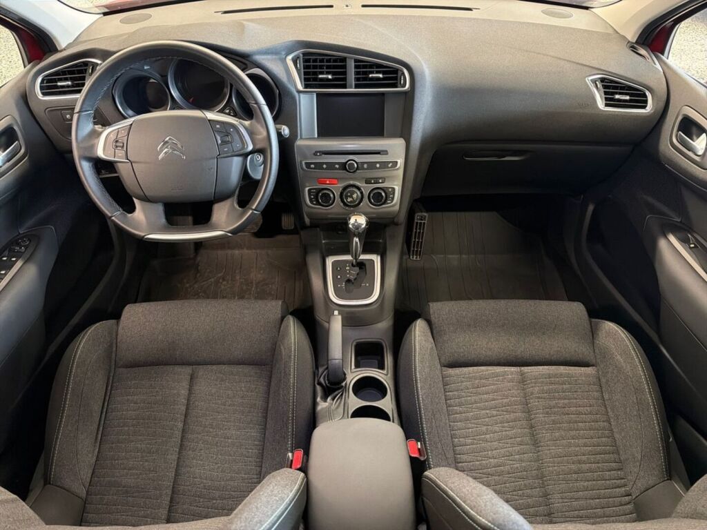 Citroen C4 2015 Punainen