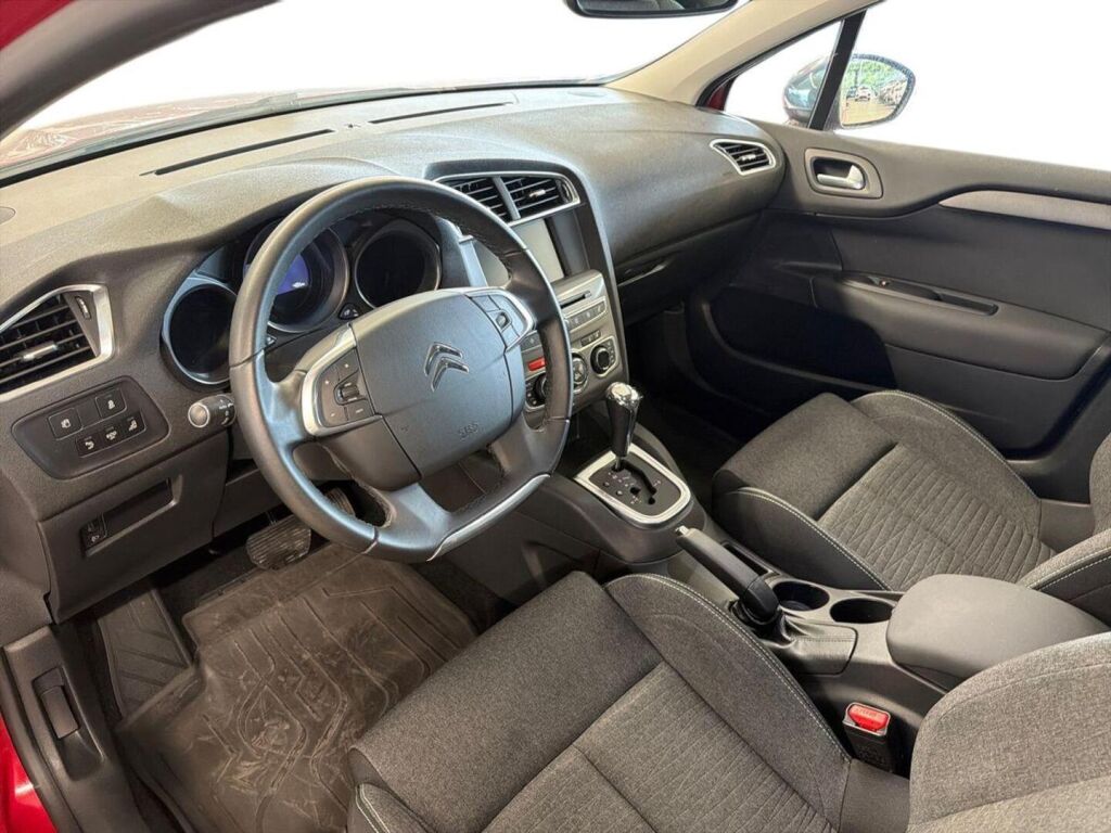 Citroen C4 2015 Punainen