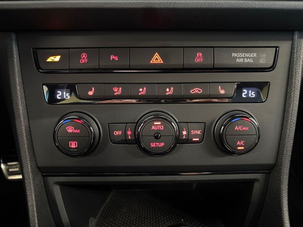 Seat Leon ST 2015 Sininen