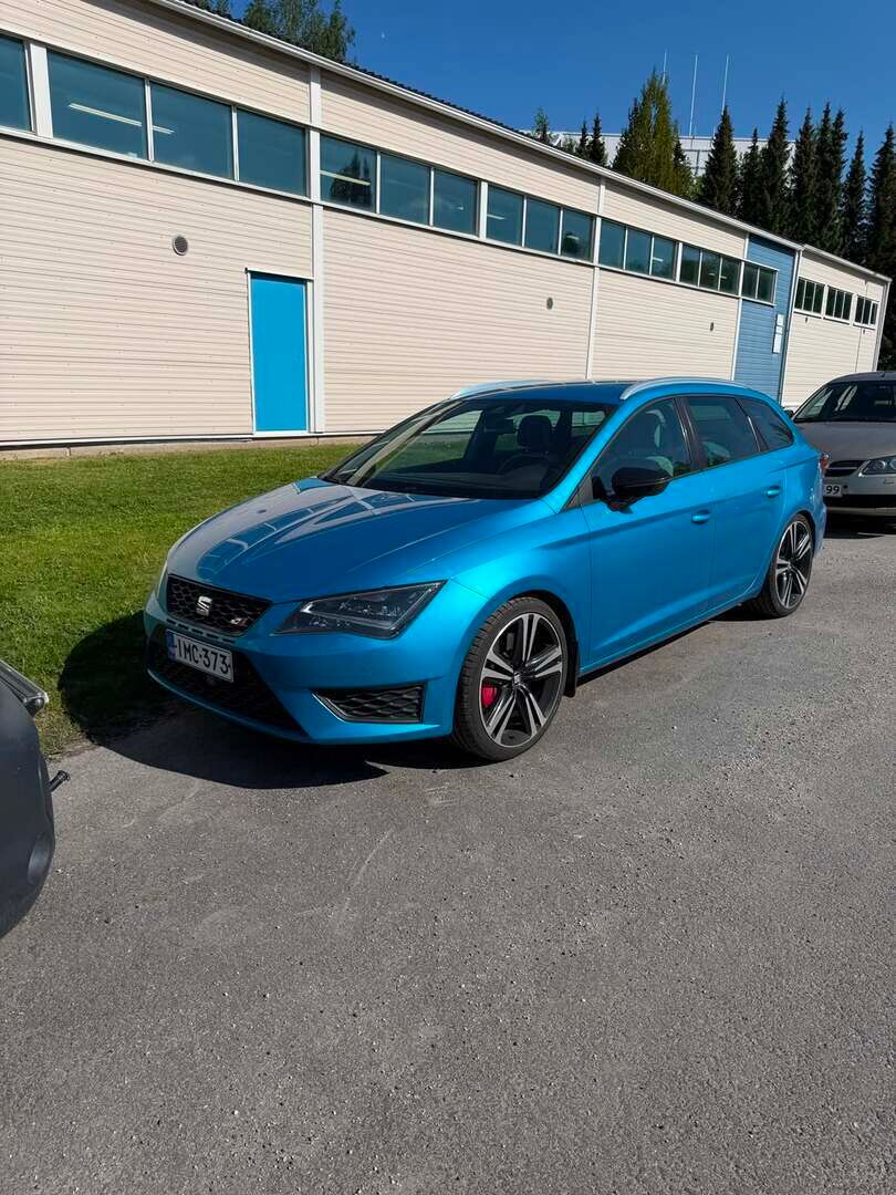 Seat Leon ST 2015 Sininen