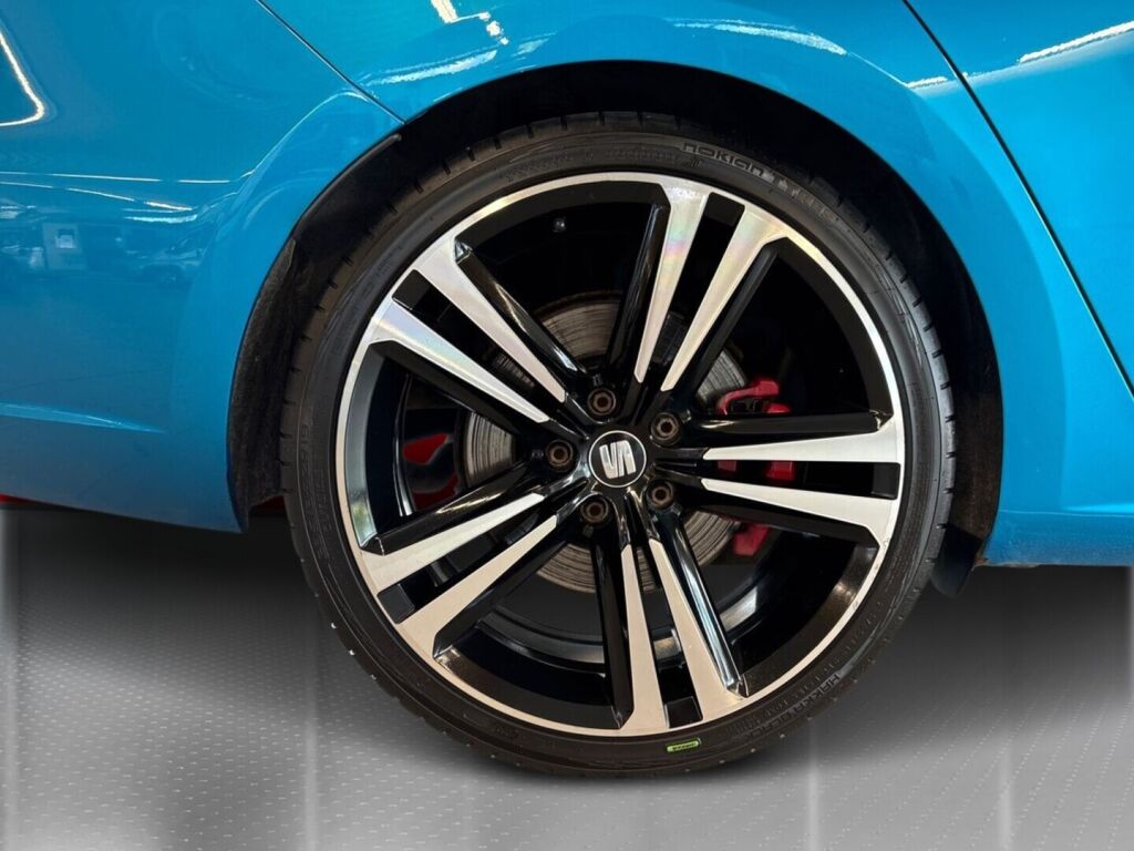 Seat Leon ST 2015 Sininen