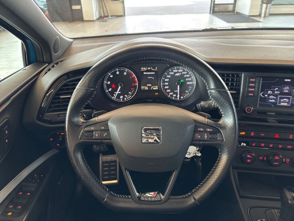 Seat Leon ST 2015 Sininen