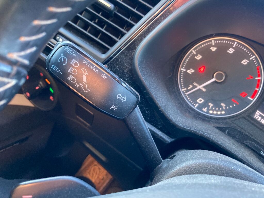 Seat Leon ST 2015 Valkoinen
