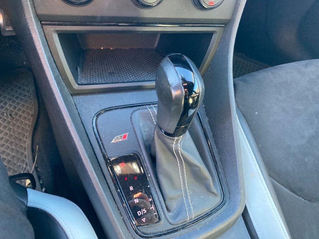 Seat Leon ST 2015 Valkoinen