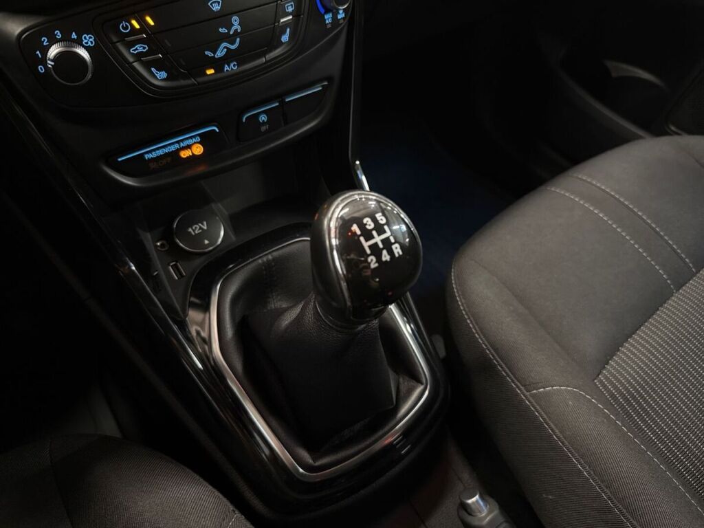 Ford B-Max 2015 Punainen