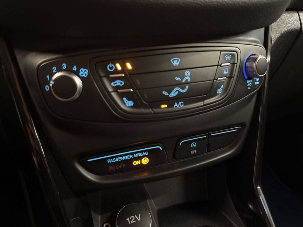 Ford B-Max 2015 Punainen