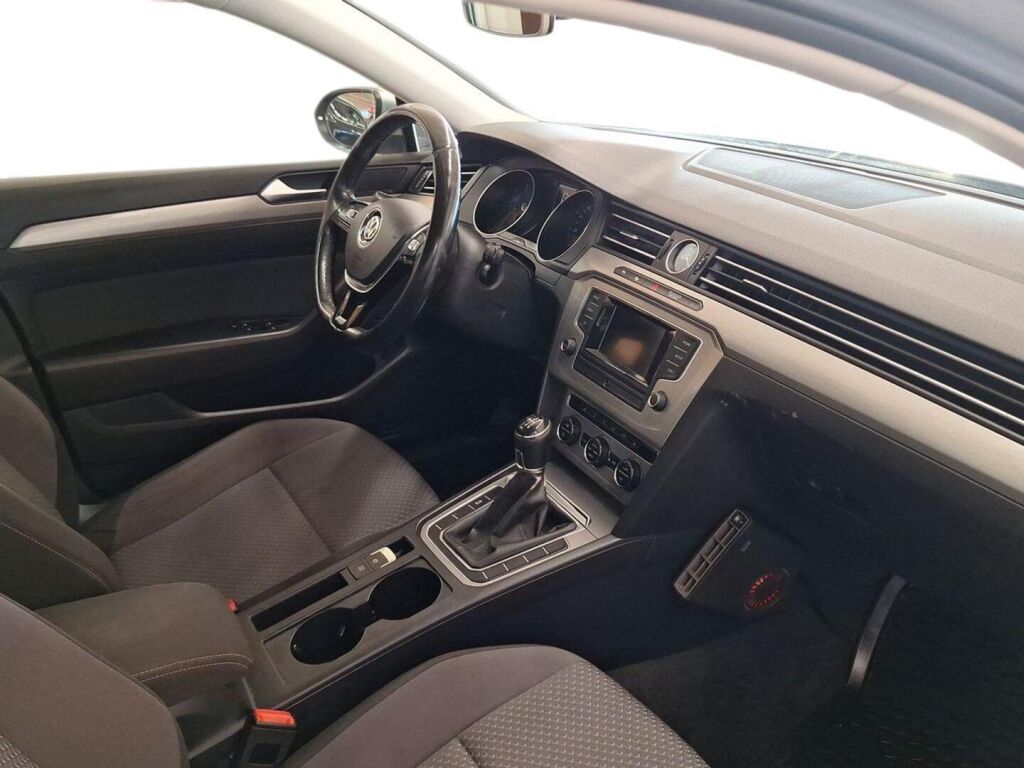 Volkswagen Passat 2015 Harmaa