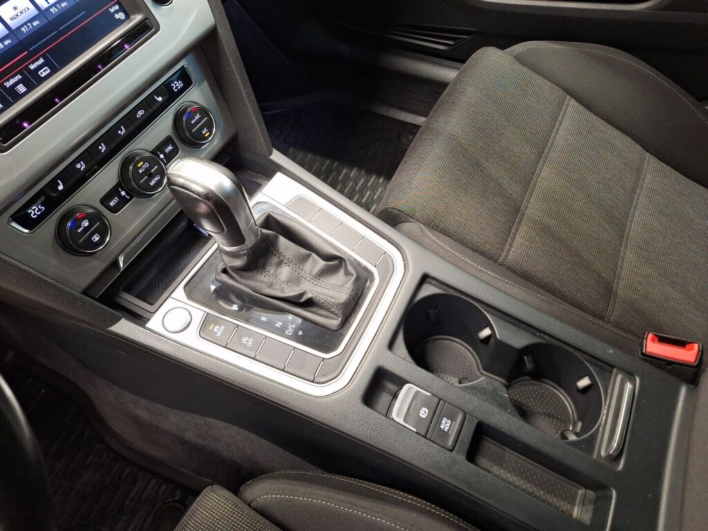 Volkswagen Passat 2015 Valkoinen