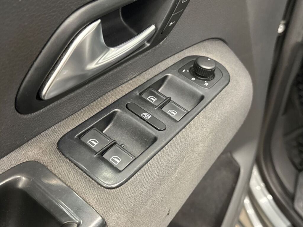 Volkswagen Amarok 2015 Harmaa