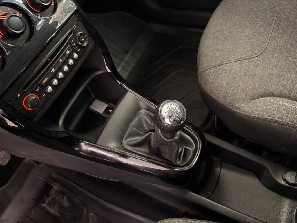 Citroen C3 2015 Punainen