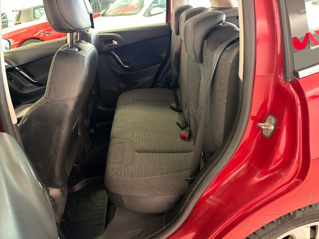 Citroen C3 2015 Punainen