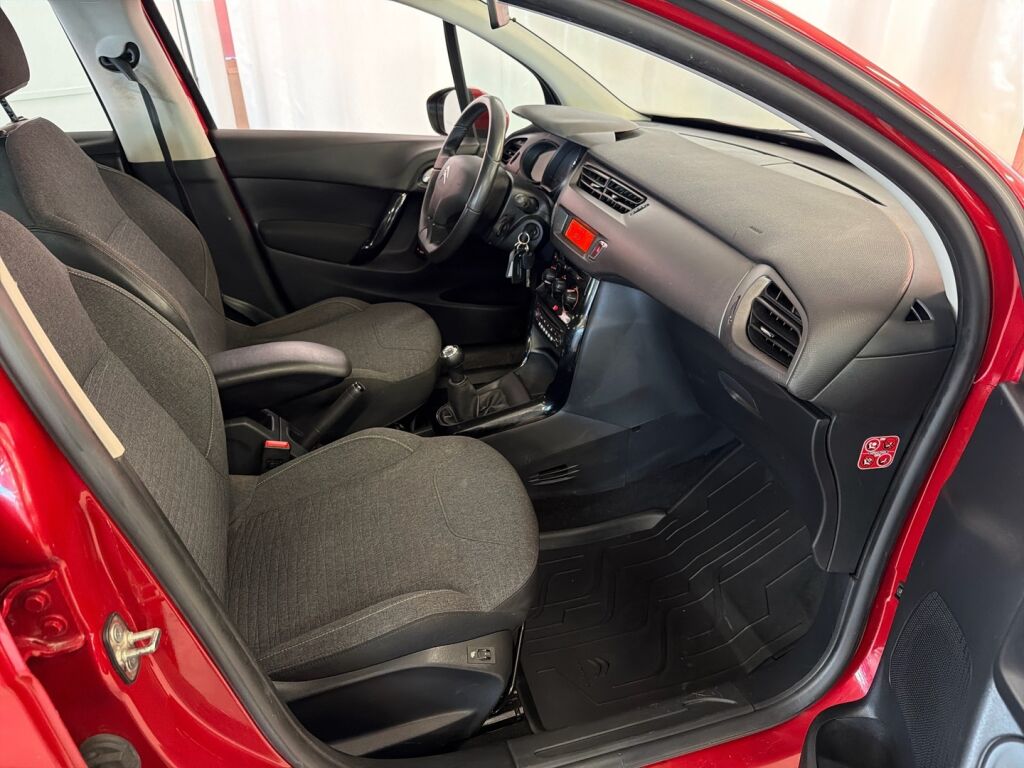 Citroen C3 2015 Punainen