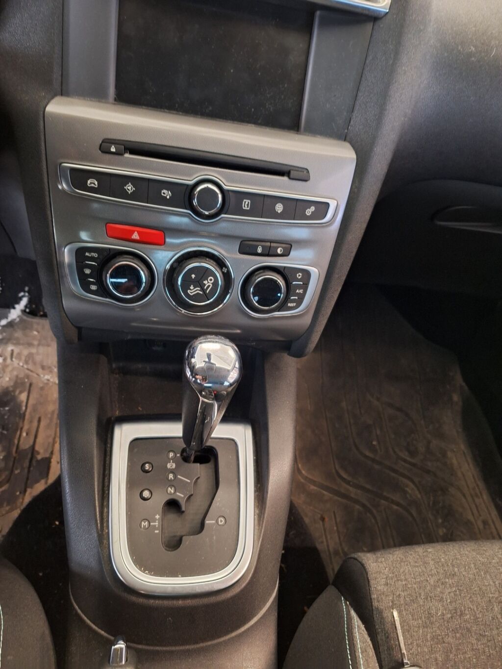 Citroen C4 2015 Valkoinen