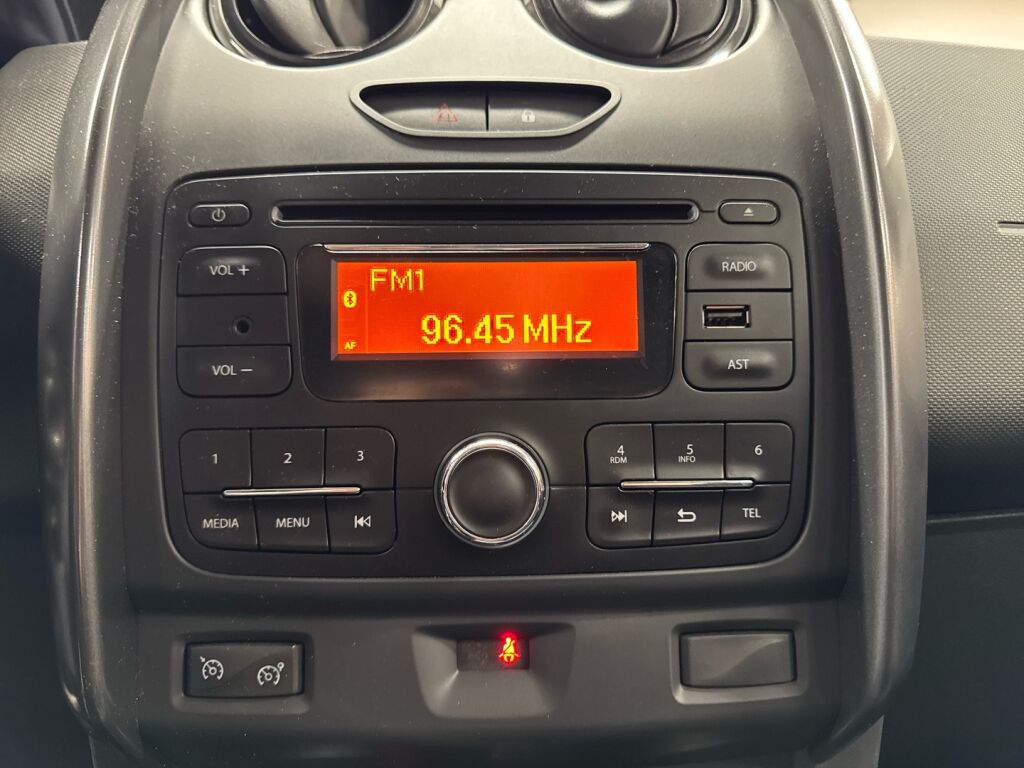 Dacia Duster 2015 Sininen