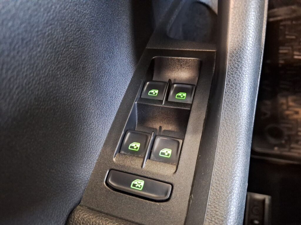 Skoda Octavia 2016 Ruskea (beige)