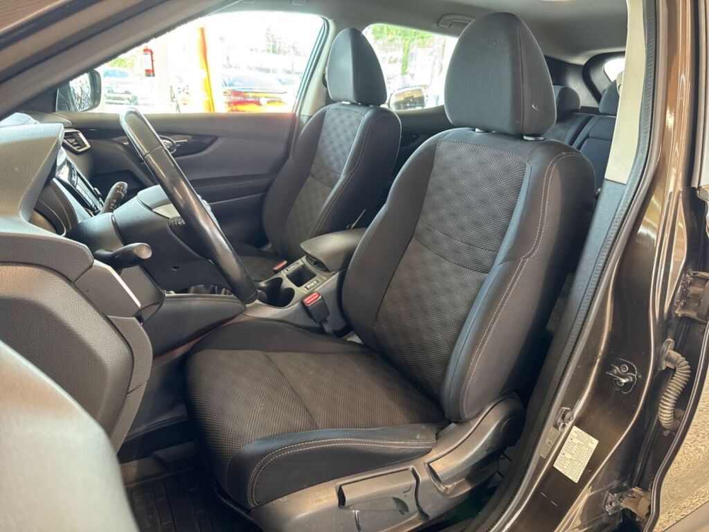 Nissan Qashqai 2016 Ruskea (beige)