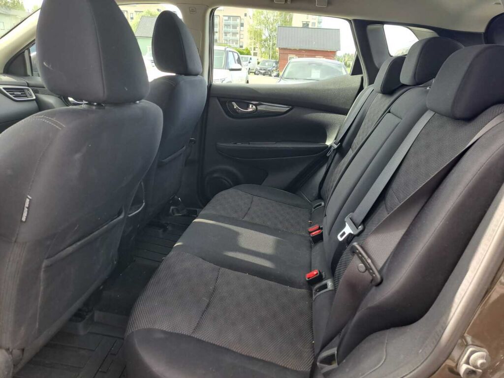 Nissan Qashqai 2016 Ruskea (beige)