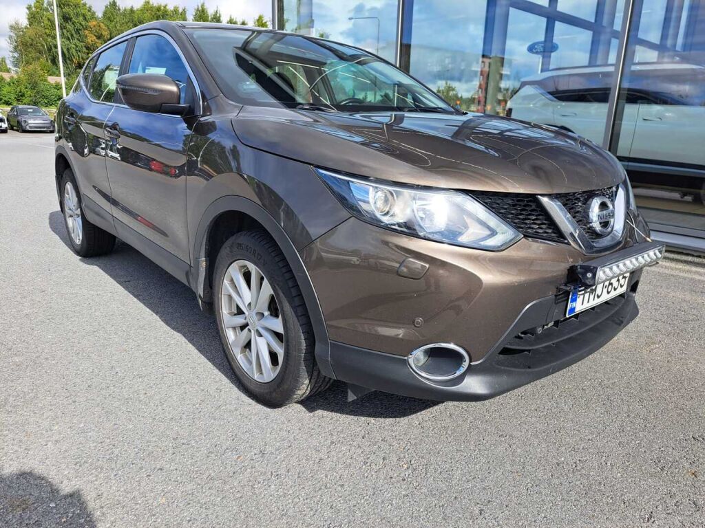 Nissan Qashqai 2016 Ruskea (beige)