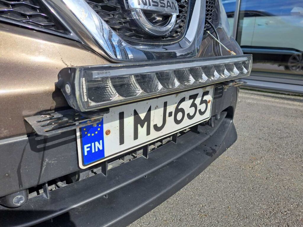 Nissan Qashqai 2016 Ruskea (beige)